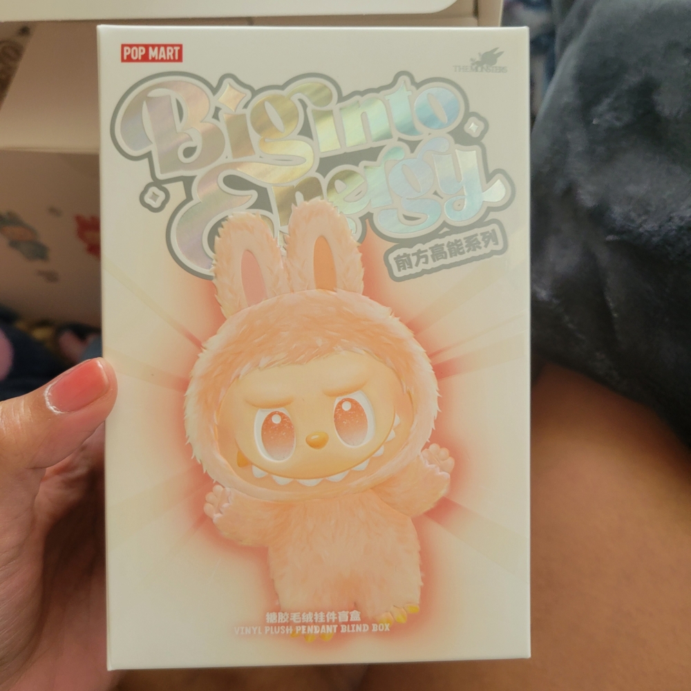 Pop Mart Big Into Energy Labubu 'HAPPINESS'